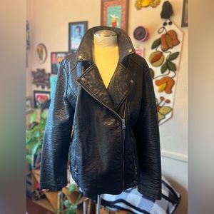 Women’s Ashley Stewart Faux Pebble Leather Black Moto Jacket, 14/16.